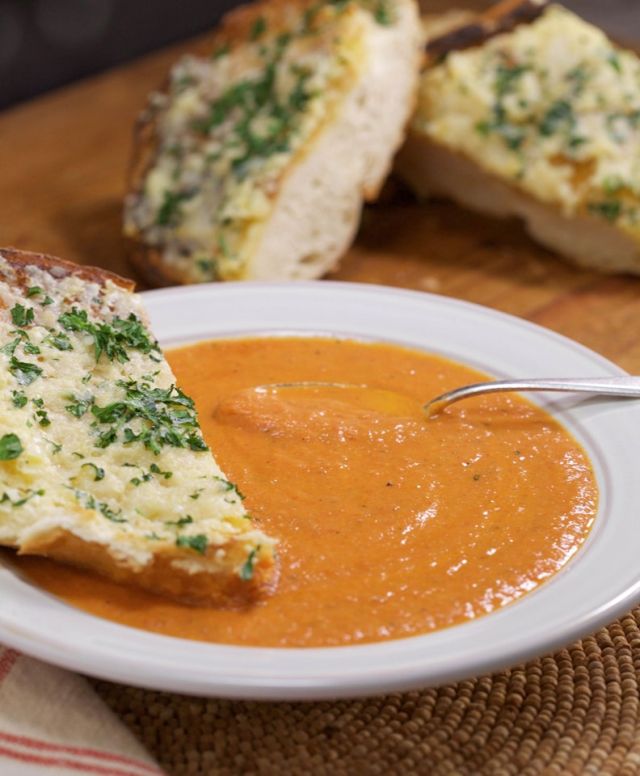 This week's Free Meal is Soup with cheese and garlic bread 🥣
See you tomorrow evening for Free Meal Friday. Dinner will be served at 5.30pm.