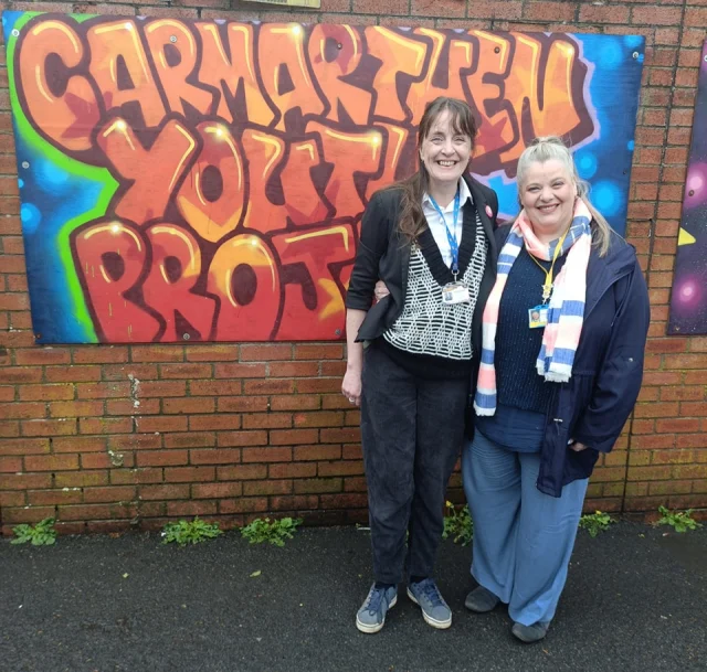 Great to meet Dawn from @sandybear_wales this morning. We really look forward to working with you to support young people in Carmarthen.