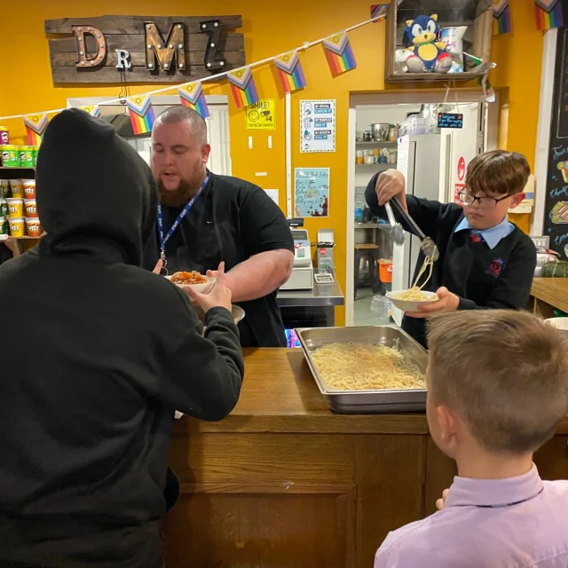 That's Friday done!

Spag bol went down a treat with one young person it was a Fire meal and that they really enjoyed. The new colours arrived in time for our mindfulness colouring. 

Chris and the team powered on with the macrame decorations for our Christmas stall. 

Thanks to everyone who came and enjoyed our free meal and we wipe see you all tommorow. 

#awardsforall Community Foundation Wales